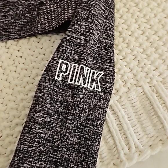 PINK Workout crop top - Picture 2 of 4